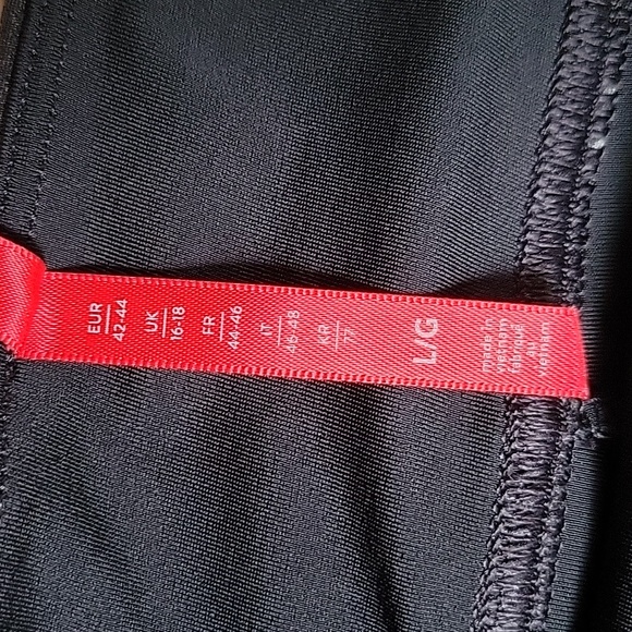 Spanx faux leather leggings, black, size L - Picture 4 of 9